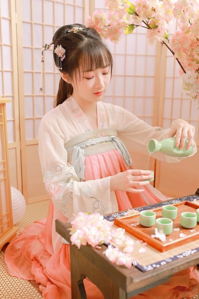 水疗spa会所服务人员